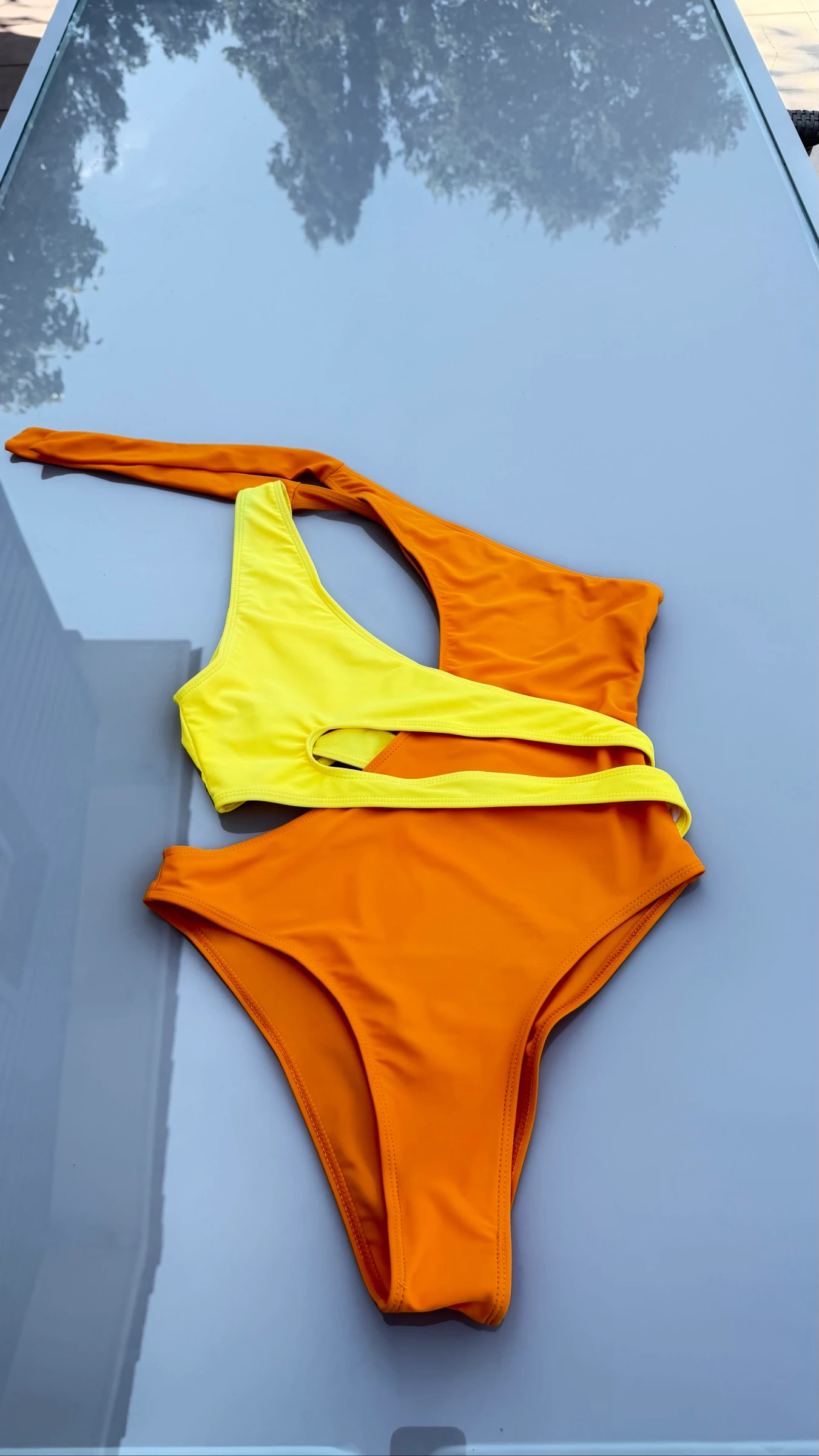 Bañador de una pieza asimétrico naranja y amarillo neón - Muy de moda – photo 5